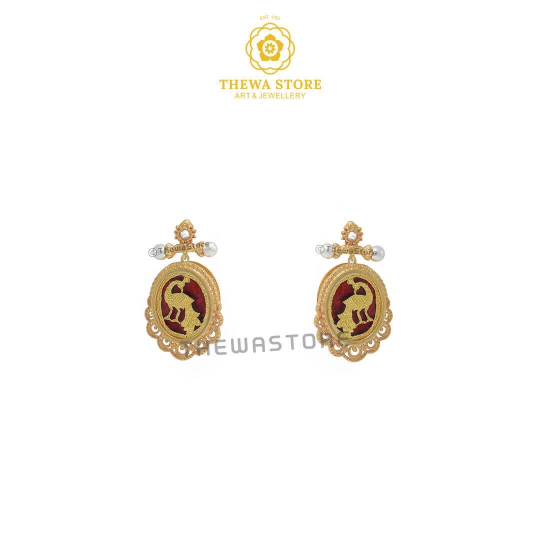 Sparsh Thewa Oval Earrings