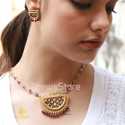 Thewa Jewellery D Shape Amogh Designer  Necklace - ThewaStore